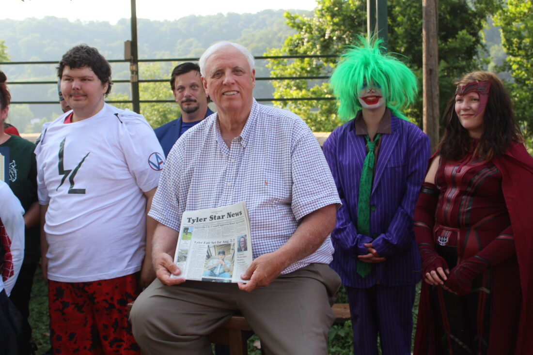 Look who’s Reading the Star News News, Sports, Jobs Tyler Star News